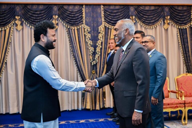 އިންޑިއާގެ ބޮޑުވަޒީރުގެ ޚާއްސަ މަންދޫބު ރައީސް އާ ބައްދަލުކުރައްވައިފި