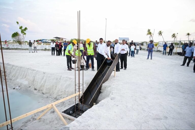 ފޭދޫގައި 500 މީހުންގެ ޖާގައިގެ މިސްކިތެއް އިމާރާތް ކުރުމުގެ އަމަލީ މަސައްކަތް ފަށައިފި