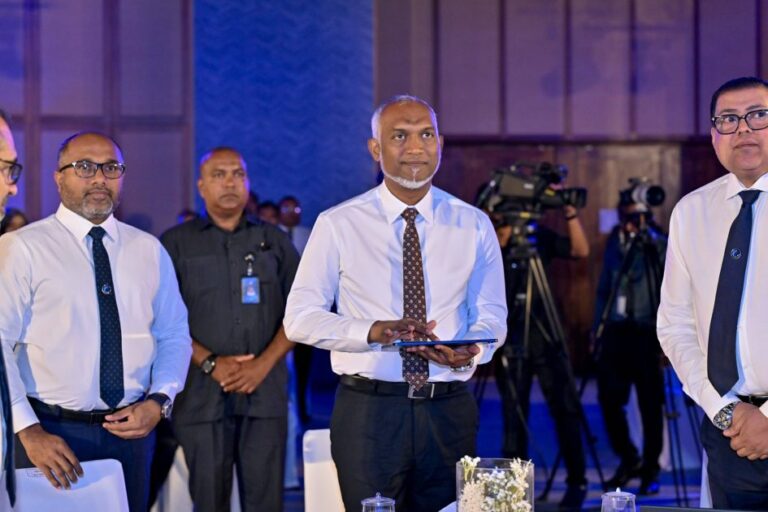 އިމިގްރޭޝަންގެ ހުރިހާ ޚިދުމަތެއް ޑިޖިޓަލައިޒްކޮށްފި
