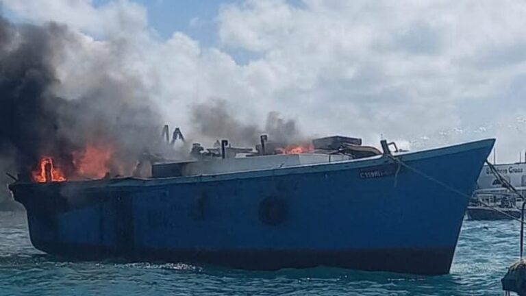 ހުޅުމާލޭ ފަޅުގައި އޮތް އުޅަނދެއްގައި ރޯވެއްޖެ