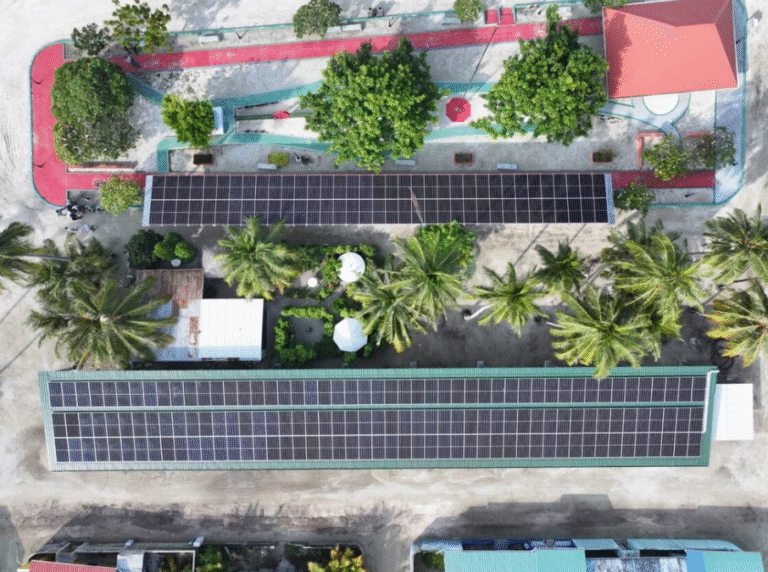 ކިނޮޅަހުގައި އެންމެ ފަހުގެ ސޯލާގެ ނިޒާމެއް ގާއިމްކުރުމުގެ މަސައްކަތް ފަށައިފި