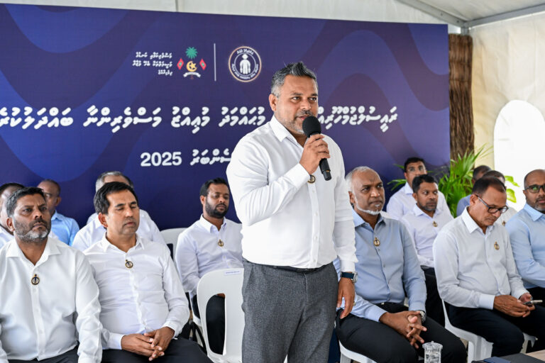ބޮޑު ކަންންނެލި މަސްވެރިންނާ މިނިސްޓަރު ޝިޔާމް މިއަދު ބައްދަލުކުރައްވަނީ