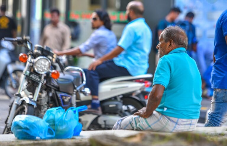 އުމުރުން ދުވަސްވީ މީހުންނަށް ހިތްހަމަޖެހުން ގެނެސްދިނުމަށް ރަށްރަށުގައި މަރުކަޒުތަކެއް އަޅަނީ