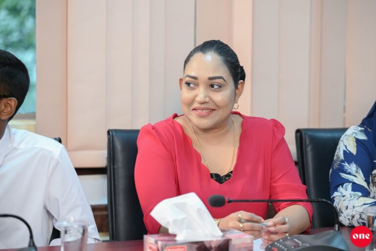 ނަހުލާ ރަސްމީ ލިޔެކިޔުންތަކެއް ވީދާލި މައްސަލަ ފުލުހަށް ހުށަހަޅައިފި