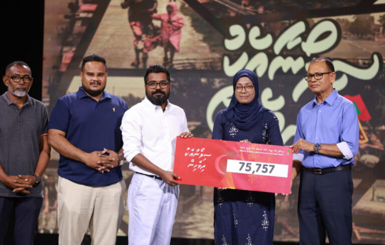 މިއަދުވެސް ފެނިގެންމިދަނީ އެހީވުމުގެ ރީތި ސިފަ: އާދަމް ޝަރީފް