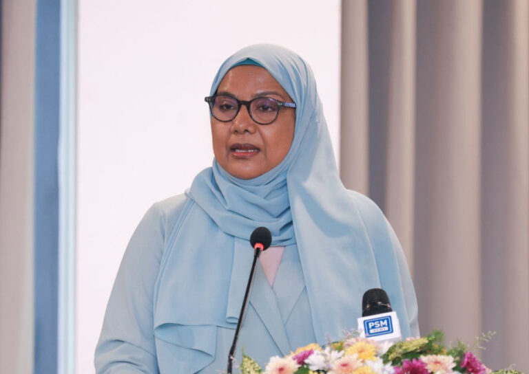 ވަޒީފާ ލިބުނަސް ނުކުޅެދުންތެރިކަން ހުންނަ ފަރާތްތަކަށް ލިބޭ އެލަވަންސް އުންޏެއް ނުވާނެ: ޑރ. ޢައިޝަތު ޝިހާމް