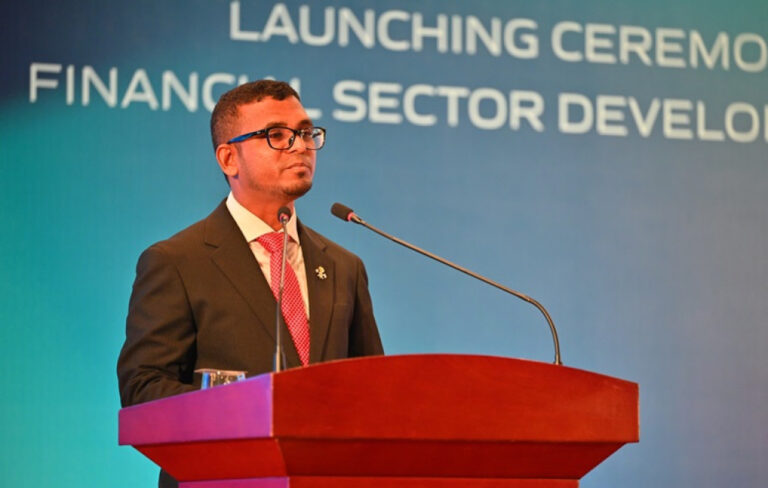 ފަވަރަ މެދުވެރިކޮށް މިދިޔަ އަހަރު 23 ބިލިޔަނަށްވުރެ ގިނަ ރުފިޔާގެ މުއާމަލާތްކުރި: މުނައްވަރު