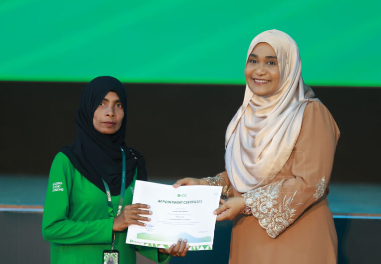 ނުކުޅެދުންތެރިކަން ހުންނަ މީހުންނަށް އެހީވުމަކީ، ފަޚުރަކަށް ހަދަންޖެހޭ: ސާޖިދާ