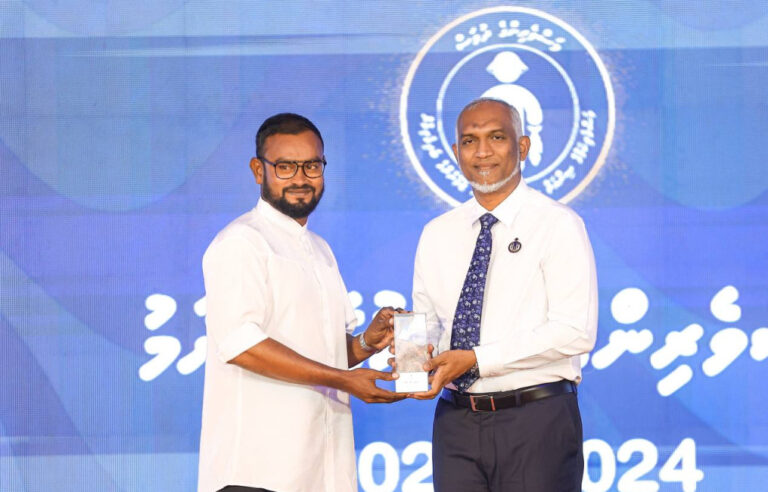 މަސްވެރިކަމުގެ ދާއިރާއަށް ޚިދުމަތް ކުރުމުގެ އިނާމު 32 ފަރާތަކަށްދީފި