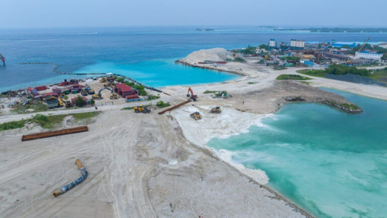ފޭސް ތިނަކުން ދޫކުރި ގޯތި ލިބުނު މީހުންގެ މެދުގައި ހޮނިހިރު ދުވަހު ގުރުއަތު ނަގަނީ