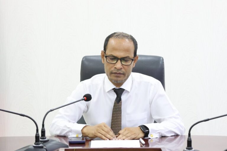 ހޯރަފުށީ ކައުންސިލްގެ ރައީސް ސަސްޕެންޑުކޮށްފި