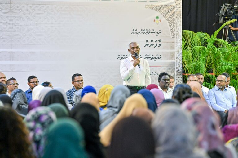 ބޮޑެތި ކުށްތަކުގެ ތުހުމަތުގައި ޝަރީއަތް ނިމެންދެން ބަންދުގައި ތިބި މީހުން މިނިވަންނުކުރެވޭނެ: ރައީސް
