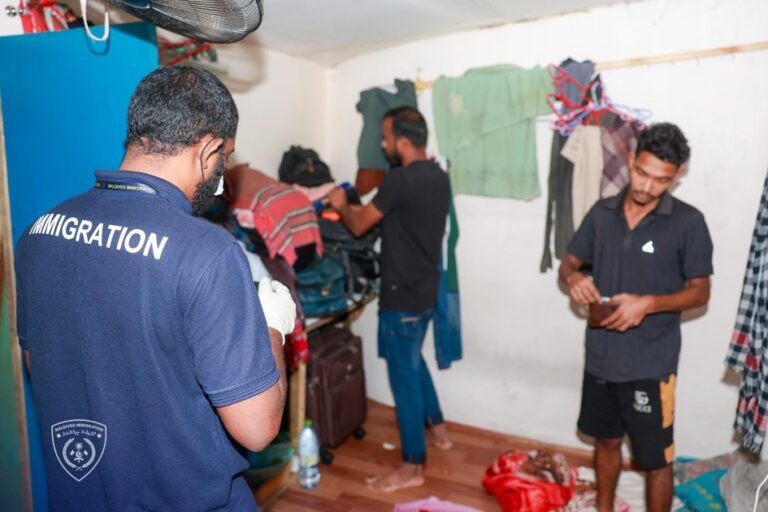 ގަވާއިދާ ޚިލާފަށް ވިޔަފާރިކުރަމުންދިޔަ އިތުރު 15 ބިދޭސީއަކު އިމިގްރޭޝަންގެ ބެލުމުގެ ދަށަށް