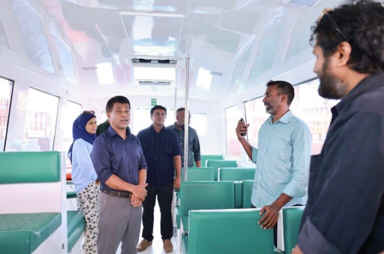އަތޮޅު ހޮސްޕިޓަލްތަކަށް ލޯންޗުތައް ފޮނުވައި މި މަހުގެ ނިޔަލަށް ނިންމަނީ