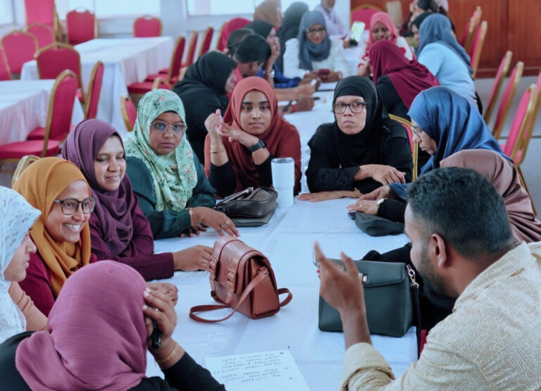 ޓީޗަރުންނަށް ސްޓެޕް ޕްރޮމޯޝަން ދޭން ފަށައިފި