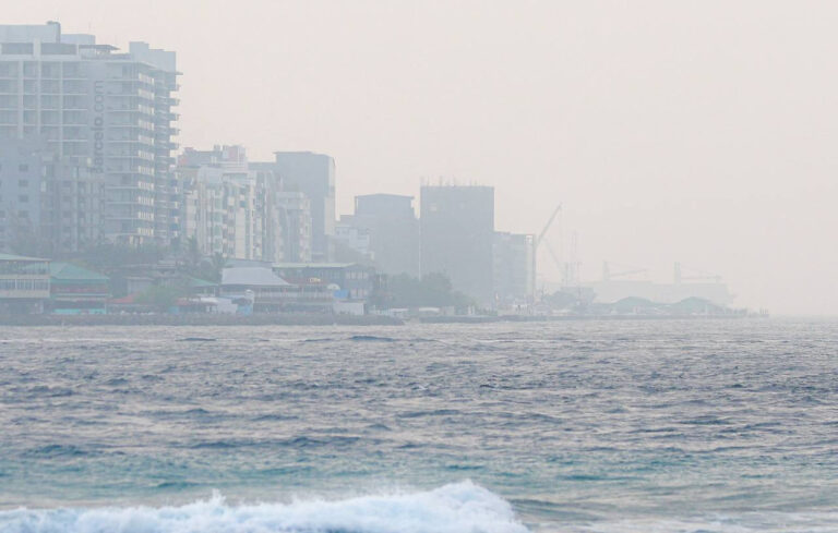 އަނެއްކާވެސް ރާއްޖޭގެ ވައި ނުސާފުވެ ޢާންމުން ސަމާލުވާން އެދިއްޖެ