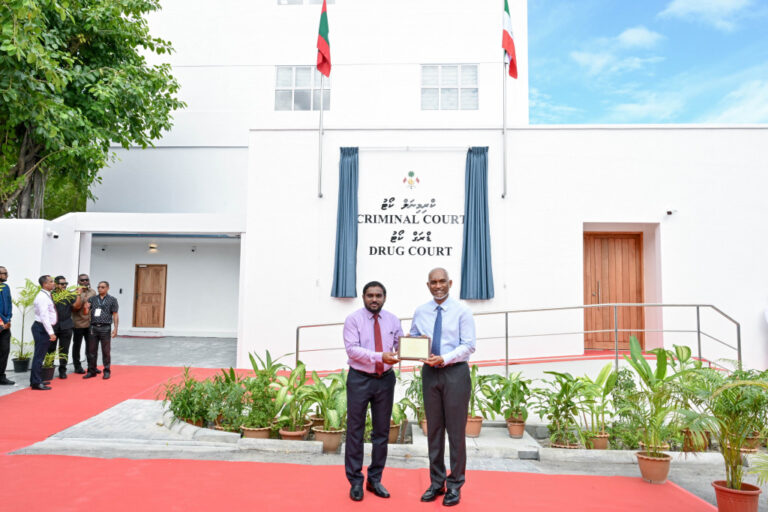 ކުރިމިނަލް ކޯޓުގެ ޖާގައިގެ މައްސަލަ ހައްލުކޮށް ދެއްވުމާއިއެކު، މައްސަލަ ނިންމި އަދަދަށް ބޮޑު ކުރިއެރުމެއް