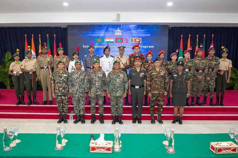 ކެޑޭޓް އެކްސްޗޭންޖް ޕްރޮގްރާމުގެ ކެޑޭޓުންނާ ޗީފް އޮފް ޑިފެންސް ފޯސް ބައްދަލުކުރައްވައިފި