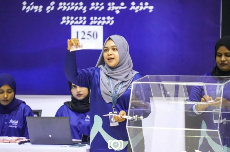 ގިރާވަރުފަޅުން ގޯތި ލިބުނު ފަރާތްތަކުގެ މެދުގައި ގުރުއަތުލުން ފަށައިފި