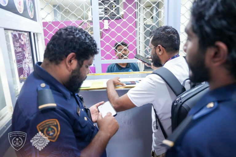 ޤަވާއިދާ ހިލާފަށް އުޅެމުންދިޔަ ދެ ބިދޭސީއަކު އިމިގްރޭޝަންގެ ބެލުމުގެ ދަށަށް