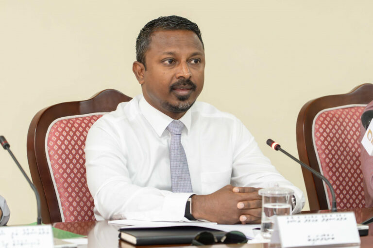 ބޮޑު ދެ އިންތިޚާބު އެކުގައި ބާއްވަން ސަރުކާރުން ތާއީދު ކުރަނީ ރައްޔިތުންނަށް ފައިދާވާނެތީ: ބަންޑާރަނައިބު