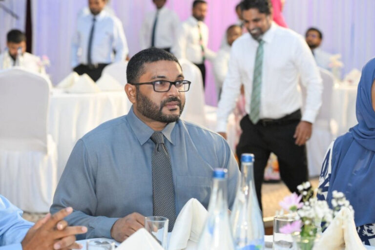 ވަޢުދާ އެއްގޮތަށް މިނިވަން ޑިމޮކްރެޓިކް މާހައުލެއް ރައީސް ދަނީ ދަމަހައްޓަވަމުން: ޣައްސާން