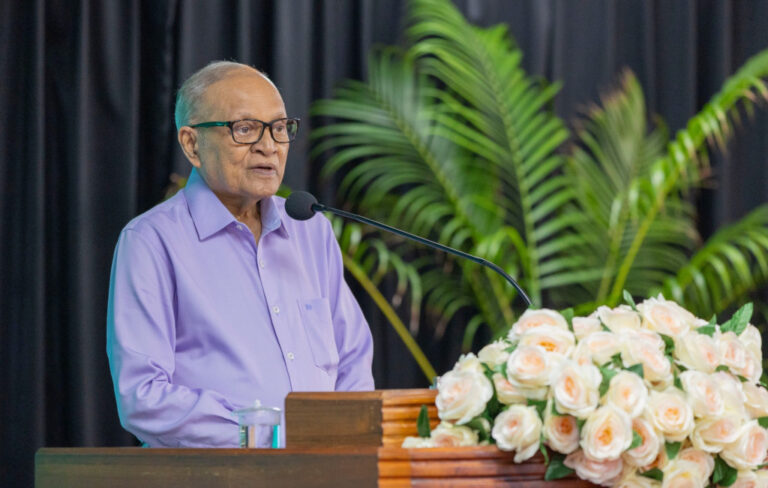 ރޯދަމަހު އުޙުވަތްތެރިކަން އިސްކުރަން ޖެހޭ: ރައީސް މައުމޫން