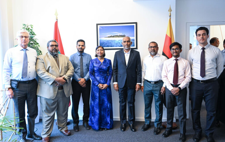 ޖަރުމަނުވިލާތުގައި ހުންނަ ދިވެހި އެމްބަސީއަށް ރައީސް ޒިޔާރަތްކުރައްވައިފި