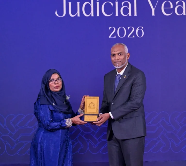 ޝަރުޢީދާއިރާއަށް ގިނަ ދުވަހު ޚިދުމަތް ކުރެއްވި ބޭފުޅުންގެ އަގުވަޒަން ކޮށްފި