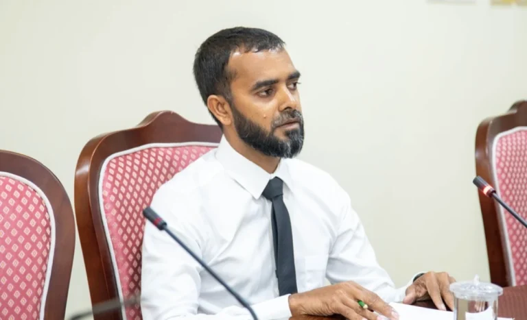 އިލެކްޝަންސް ކޮމިޝަނަށް ރިފްއަތު އައްޔަންކުރުމަށް މަޖިލީހުން ރުހުން ދީފި