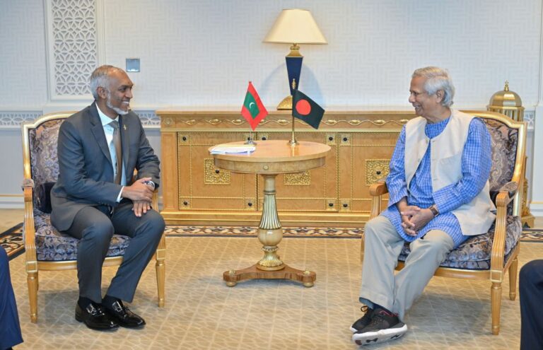 ރައީސް ބަންގްލަދޭޝްއަށް ކުރެއްވި ދަތުރުފުޅު ނިންމަވާލައްވައިފި