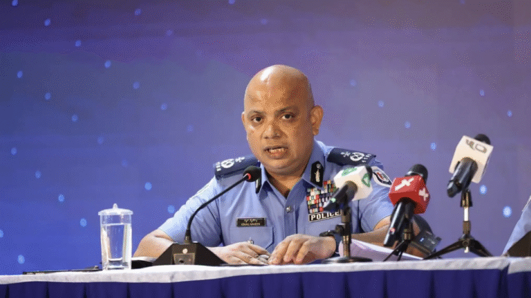 ޕޮލިސް ކޮމިޝަނަރު ނަވީން ރިޓަޔާކުރައްވަނީ