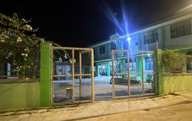 ހަތަރު މީހުންގެ ގްރޫޕަކުން ވަދެ ހިންނަވަރު އިންޖީނުގޭގެ މުވައްޒަފަކަށް ހަމަލާދީފި