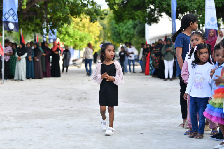 އާދަޔާ ޚިލާފަށް ހޫނުވާތީ މާބަނޑު މީހުންނާއި ތުއްތު ކުދިން ސަމާލުވާން އެދިއްޖެ