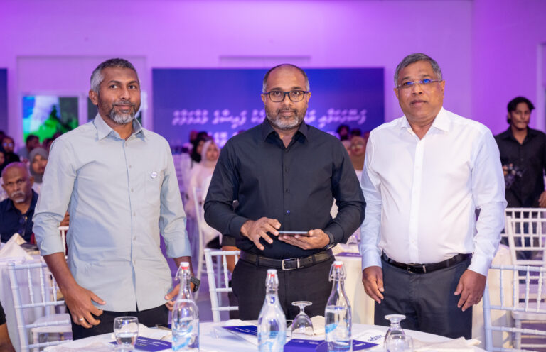 ބީއެމްއެލްގެ ސްވައިޕް އިފުތިތާހުކުރުން