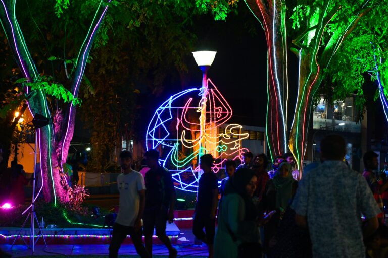 ޚަރަދު ކުޑަކުރަން މިފަހަރު އީދު ބޮކި ދިއްލާނީ ހަމައެކަނި ސިޓީތަކުގައި: މިނިސްޓަރު ޚަލީލް