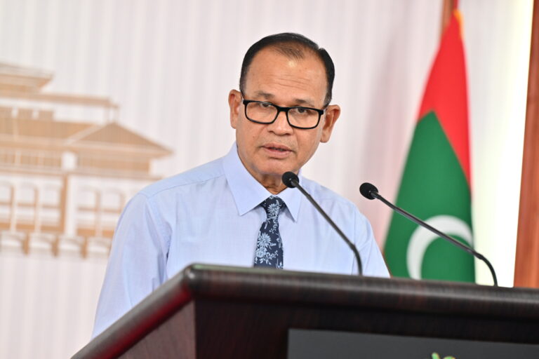 ތަފާތުކުރުމެއް ނެތި ހުރިހާ ކައުންސިލްތަކާއެކު މަސައްކަތްކުރާނަން: އާދަމް ޝަރީފް