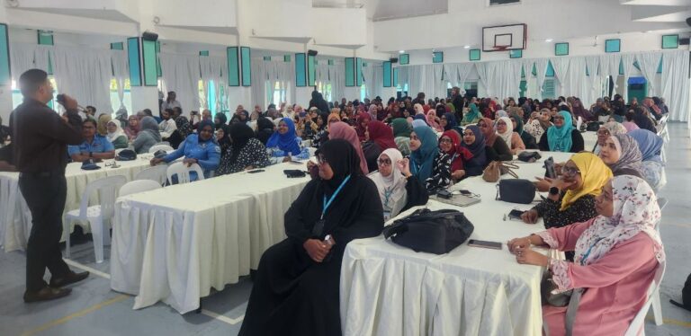 ސައިބަރ ސޭފްޓީ ސެޝަނެއް ރެހެންދި ސުކޫލު މުދައްރިސުންނަށް ކުރިއަށް ގެންގޮސްފި