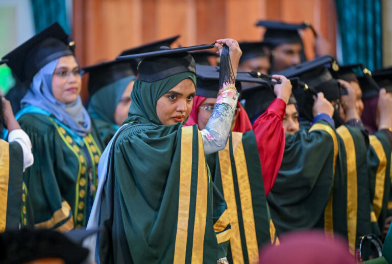 އުޒްބެކިސްތާނުގައި ބެޗްލާސް ޑިގްރީއަށް ކިޔެވުމުގެ ފުރުޞަތު