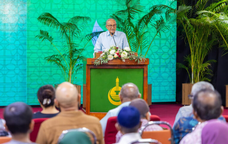 މުއުމިނުންގެ މެދުގައި އޮންނަ ގުޅުން ވާންވާނީ އަހުންވަންތަ ރީތި ގުޅުމަކަށް: ރައީސް މައުމޫން