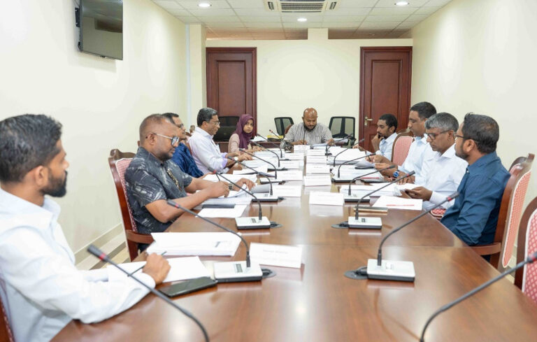 2 އަހަރު ވަންދެން ޑިއުޓީން، ދަރިފުޅަށް ދޭވަގުތު އިތުރުކުރަން ފާސްކޮށްފި