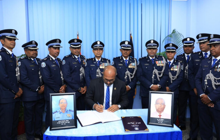 ޢަބްދުއްޝަކޫރު ޢަބްދުﷲއާއި ޙަސަން ޙަމީދުގެ ތައުޒިޔާގެ ދަފުތަރު ހުޅުވާލައިފި