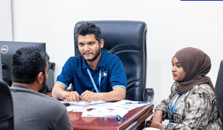 ޓެކްސީލައިންއަށް ޑްރައިވަރުން ހޯދަން މާދަމާ ވޯކް-އިން-އިންޓަރވިއުއެއް ކުރިއަށްގެންދަނީ