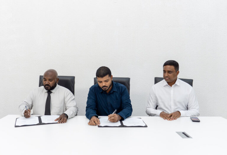 ހޯރަފުށީ ބިން ހިއްކައި، ގޮނޑުދޮށް ހިމާޔަތްކޮށް މަގުހެދުން އެމްޓީސީސީ އާއި ހަވާލުކޮށްފި