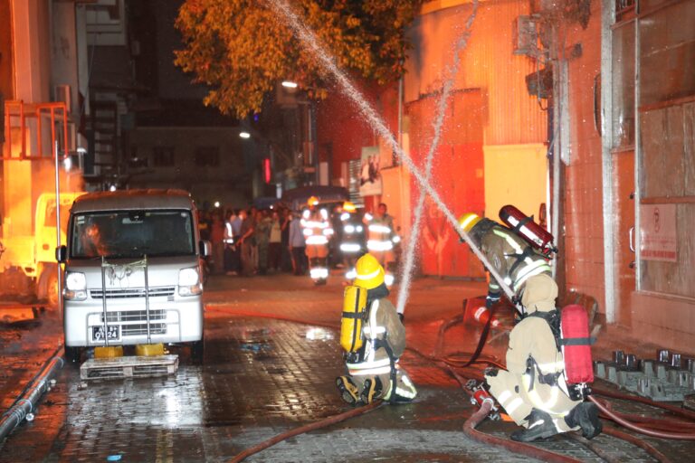ގުދަނުގައި ރޭ އަލިފާން ރޯވި މައްސަލައިގެ ޚާއްސަ ތަހުގީގެއް ފަށައިފި