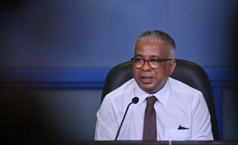 ދެ އިންތިހާބު އެއް ދުވަހެއްގައި ބޭއްވުން އެއީ ގައުމަށް އެއްމެ ރަގަޅު ފައިދާހުރިގޮތް: އަކުރަމް