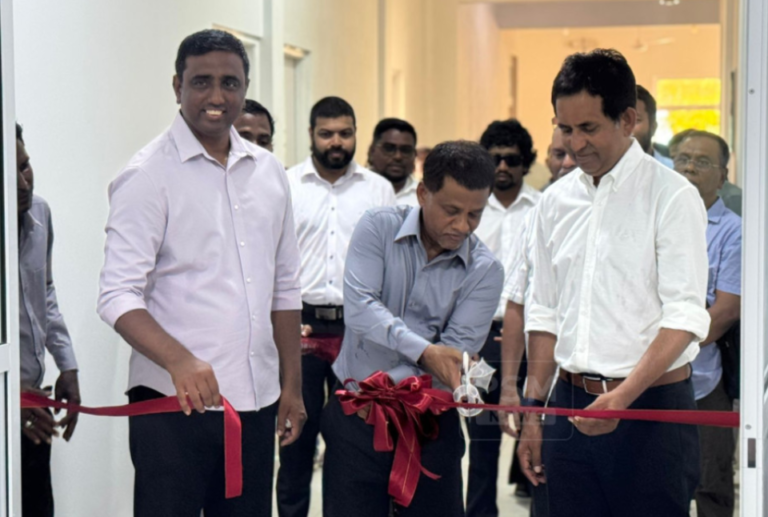 އާބާދީ މަދު ރަށްރަށުގެ ސިއްހީ ޚިދުމަތް ވެސް ފުޅާކުރުމުގެ މަސައްކަތް ސަރުކާރުން އަންނަނީ ކުރަމުން: ނާޒިމް