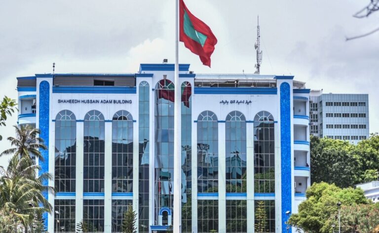 އަބްރާރު ގުރޫޕުގެ މައްސަލަ ފުލުހުން ބަލަން ފަށައިފި