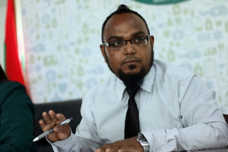 ޑިރެކްޓަރ ޖެނެރަލް އޮފް ޕަބްލިކް ހެލްތުގެ މަގާމަށް ނިޝާން