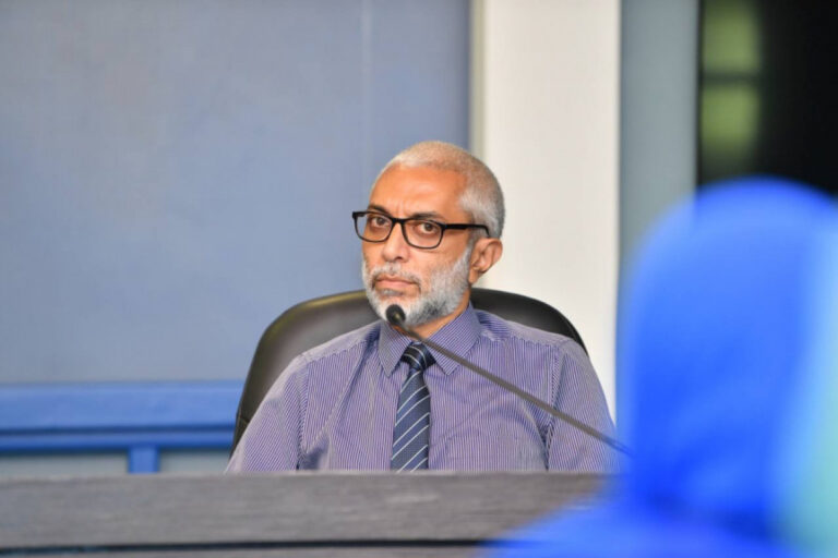 ޕޭ ކޮމިޝަނުގެ އެސްޖީ ކަމުން ޑރ. ފައިޒަލް އިސްތިއުފާދެއްވައިފި